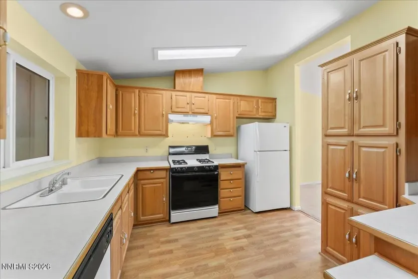 7621 Diamond Pointe, Reno, Nevada 89506, 3 Bedrooms Bedrooms, ,2 BathroomsBathrooms,Residential,Residential,Diamond Pointe,0,260007481
