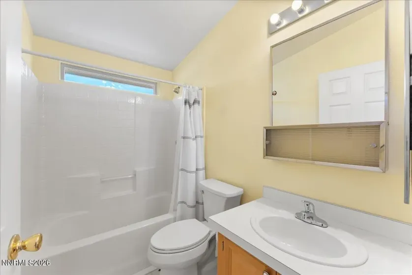 7621 Diamond Pointe, Reno, Nevada 89506, 3 Bedrooms Bedrooms, ,2 BathroomsBathrooms,Residential,Residential,Diamond Pointe,0,260007481