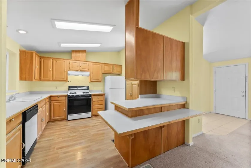 7621 Diamond Pointe, Reno, Nevada 89506, 3 Bedrooms Bedrooms, ,2 BathroomsBathrooms,Residential,Residential,Diamond Pointe,0,260007481
