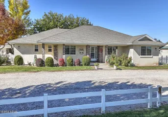 1972 Strasdin, Fallon, Nevada 89406, 3 Bedrooms Bedrooms, ,3 BathroomsBathrooms,Residential,Residential,Strasdin,0,260007490