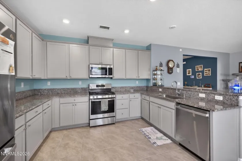 731 Roberts Creek, Dayton, Nevada 89403, 4 Bedrooms Bedrooms, ,2 BathroomsBathrooms,Residential,Residential,Roberts Creek,0,260007484