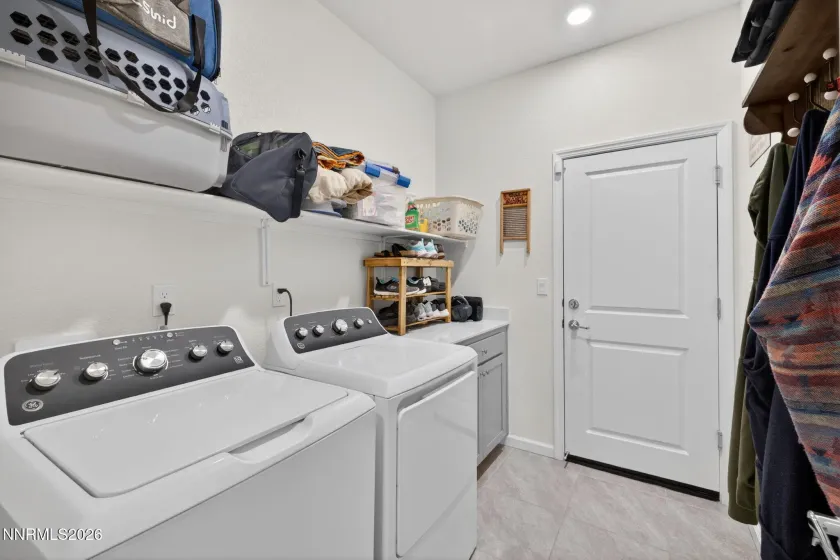 731 Roberts Creek, Dayton, Nevada 89403, 4 Bedrooms Bedrooms, ,2 BathroomsBathrooms,Residential,Residential,Roberts Creek,0,260007484