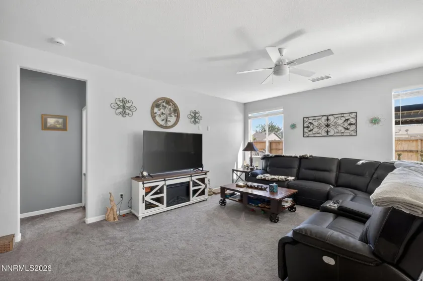 731 Roberts Creek, Dayton, Nevada 89403, 4 Bedrooms Bedrooms, ,2 BathroomsBathrooms,Residential,Residential,Roberts Creek,0,260007484