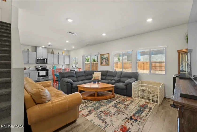 1570 Granary Park, Sparks, Nevada 89436, 4 Bedrooms Bedrooms, ,3 BathroomsBathrooms,Residential,Residential,Granary Park,0,260007500