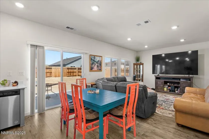 1570 Granary Park, Sparks, Nevada 89436, 4 Bedrooms Bedrooms, ,3 BathroomsBathrooms,Residential,Residential,Granary Park,0,260007500