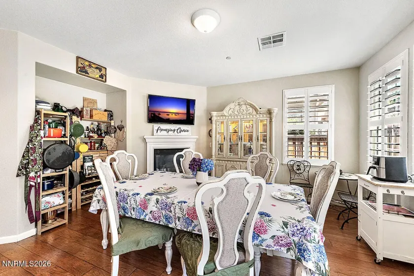7082 Sacred, Sparks, Nevada 89436, 4 Bedrooms Bedrooms, ,3 BathroomsBathrooms,Residential,Residential,Sacred,0,260007511