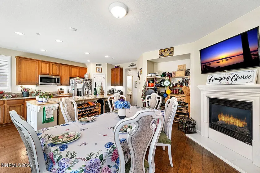 7082 Sacred, Sparks, Nevada 89436, 4 Bedrooms Bedrooms, ,3 BathroomsBathrooms,Residential,Residential,Sacred,0,260007511