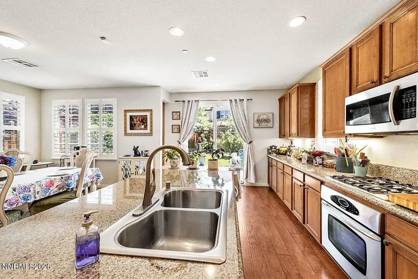 7082 Sacred, Sparks, Nevada 89436, 4 Bedrooms Bedrooms, ,3 BathroomsBathrooms,Residential,Residential,Sacred,0,260007511