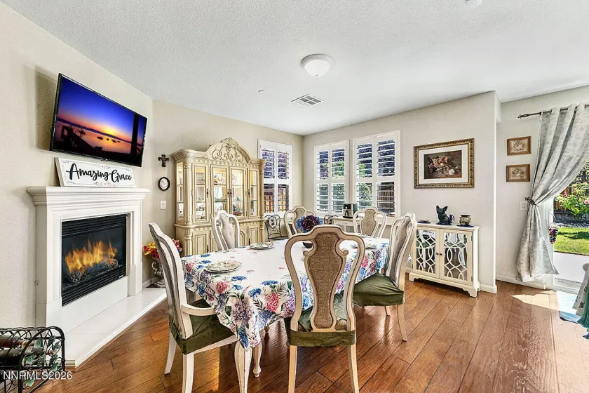 7082 Sacred, Sparks, Nevada 89436, 4 Bedrooms Bedrooms, ,3 BathroomsBathrooms,Residential,Residential,Sacred,0,260007511