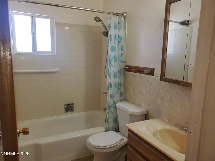 950 H, Hawthorne, Nevada 89415, 3 Bedrooms Bedrooms, ,2 BathroomsBathrooms,Residential,Residential,H,0,260007529