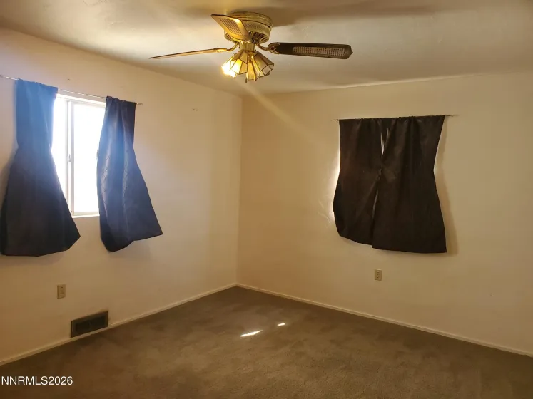 950 H, Hawthorne, Nevada 89415, 3 Bedrooms Bedrooms, ,2 BathroomsBathrooms,Residential,Residential,H,0,260007529