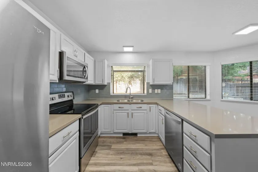 260 Meadow Brook, Reno, Nevada 89519, 4 Bedrooms Bedrooms, ,3 BathroomsBathrooms,Residential,Residential,Meadow Brook,0,260007555