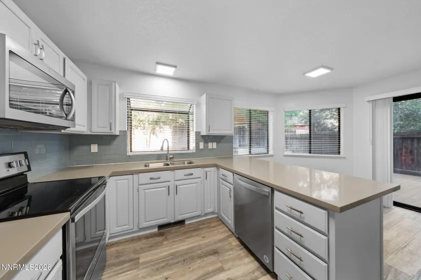 260 Meadow Brook, Reno, Nevada 89519, 4 Bedrooms Bedrooms, ,3 BathroomsBathrooms,Residential,Residential,Meadow Brook,0,260007555