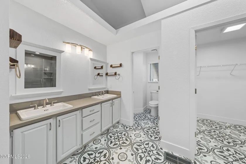 260 Meadow Brook, Reno, Nevada 89519, 4 Bedrooms Bedrooms, ,3 BathroomsBathrooms,Residential,Residential,Meadow Brook,0,260007555