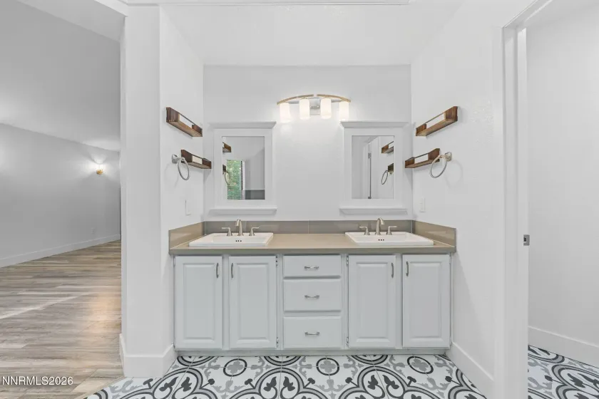260 Meadow Brook, Reno, Nevada 89519, 4 Bedrooms Bedrooms, ,3 BathroomsBathrooms,Residential,Residential,Meadow Brook,0,260007555