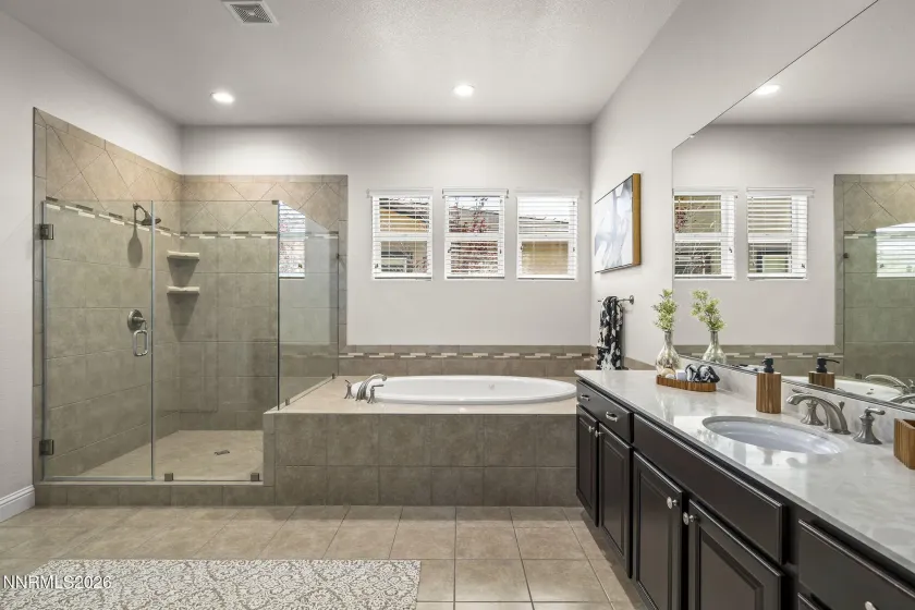 9845 Firefoot, Reno, Nevada 89521, 4 Bedrooms Bedrooms, ,3 BathroomsBathrooms,Residential,Residential,Firefoot,0,260007552