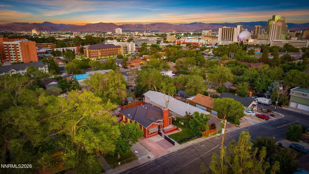 1114 The Strand, Reno, Nevada 89503, 4 Bedrooms Bedrooms, ,2 BathroomsBathrooms,Residential,Residential,The Strand,0,260007556