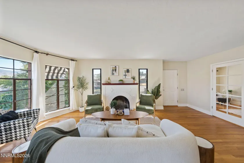 1114 The Strand, Reno, Nevada 89503, 4 Bedrooms Bedrooms, ,2 BathroomsBathrooms,Residential,Residential,The Strand,0,260007556