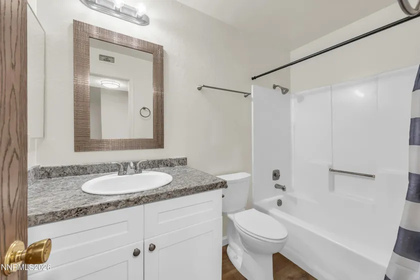 5037 Reggie, Reno, Nevada 89502, 2 Bedrooms Bedrooms, ,2 BathroomsBathrooms,Residential,Residential,Reggie,0,260007536