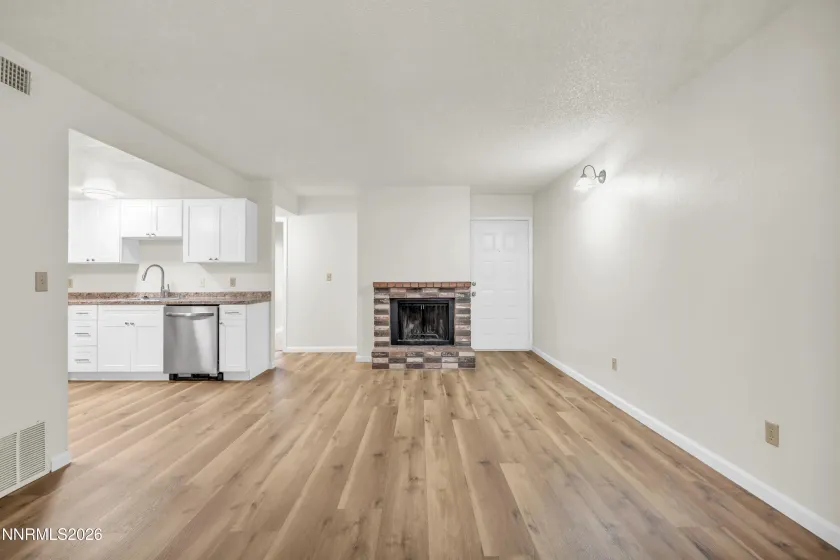 5037 Reggie, Reno, Nevada 89502, 2 Bedrooms Bedrooms, ,2 BathroomsBathrooms,Residential,Residential,Reggie,0,260007536
