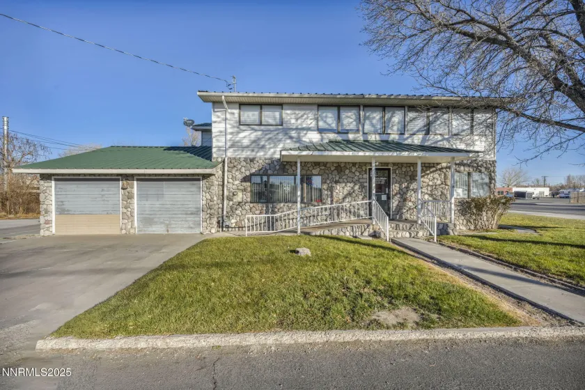 2 Newcombe, Yerington, Nevada 89447, ,Commercial Sale,Residential,Newcombe,0,250055958