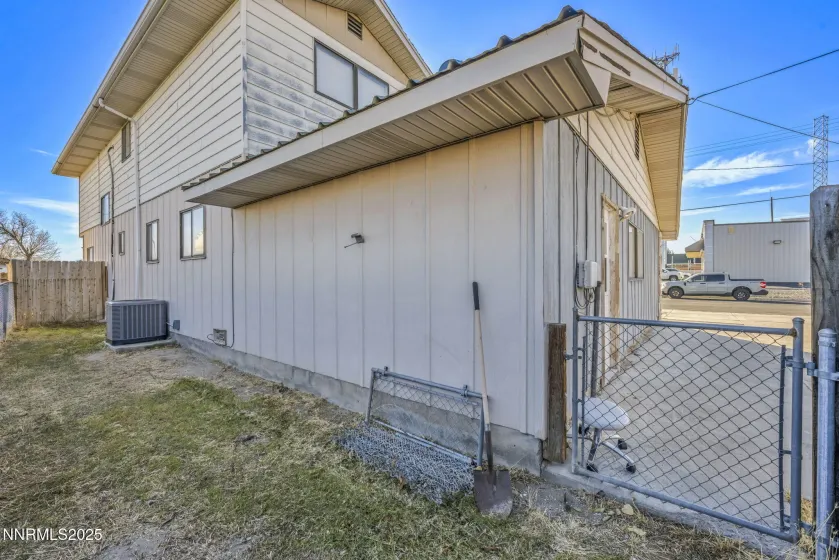 2 Newcombe, Yerington, Nevada 89447, ,Commercial Sale,Residential,Newcombe,0,250055958