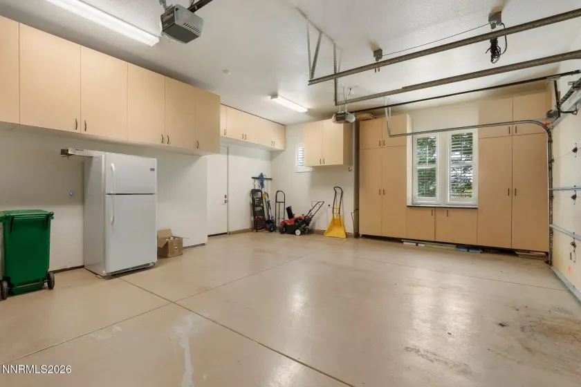 16925 Rue Du Parc, Reno, Nevada 89511, 3 Bedrooms Bedrooms, ,4 BathroomsBathrooms,Residential,Residential,Rue Du Parc,0,260007558