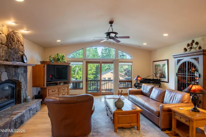 968 Granite, Incline Village, Nevada 89451, 3 Bedrooms Bedrooms, ,4 BathroomsBathrooms,Residential,Residential,Granite,0,260007574