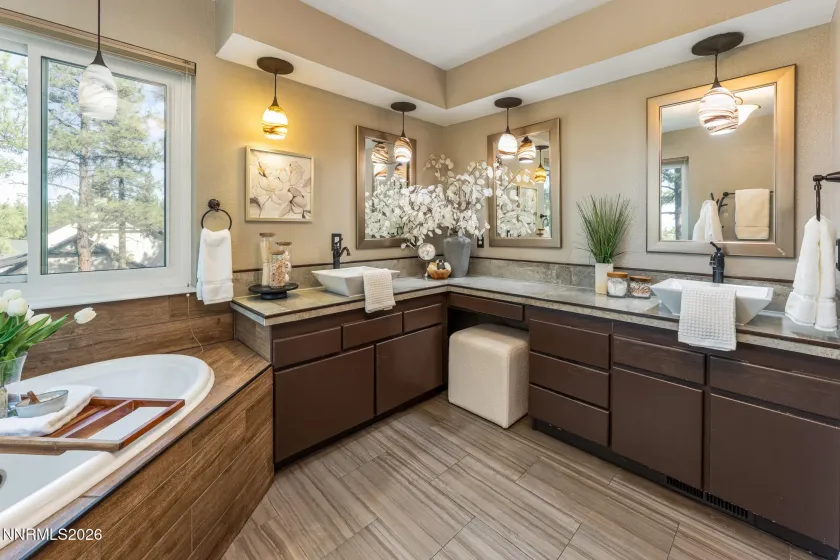 525 Piney Creek, Reno, Nevada 89511, 4 Bedrooms Bedrooms, ,3 BathroomsBathrooms,Residential,Residential,Piney Creek,0,260007576