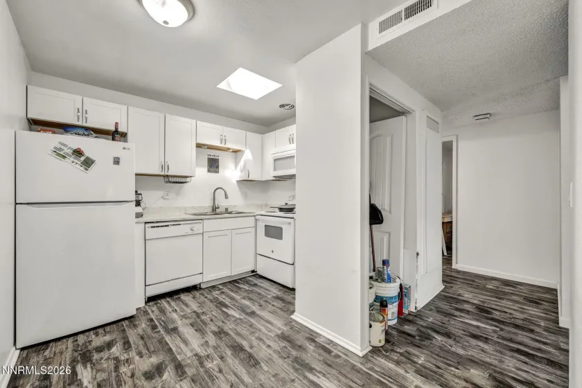1008 Baywood, Sparks, Nevada 89434, 1 Bedroom Bedrooms, ,1 BathroomBathrooms,Residential,Residential,Baywood,0,260007594