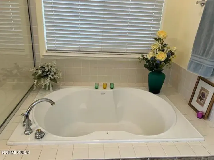 2870 Halo, Sparks, Nevada 89436, 4 Bedrooms Bedrooms, ,3 BathroomsBathrooms,Residential,Residential,Halo,0,260007605