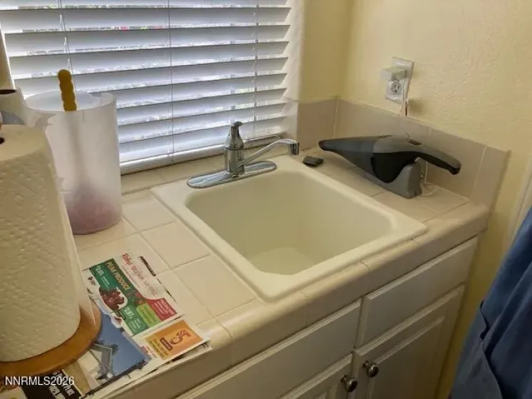 2870 Halo, Sparks, Nevada 89436, 4 Bedrooms Bedrooms, ,3 BathroomsBathrooms,Residential,Residential,Halo,0,260007605
