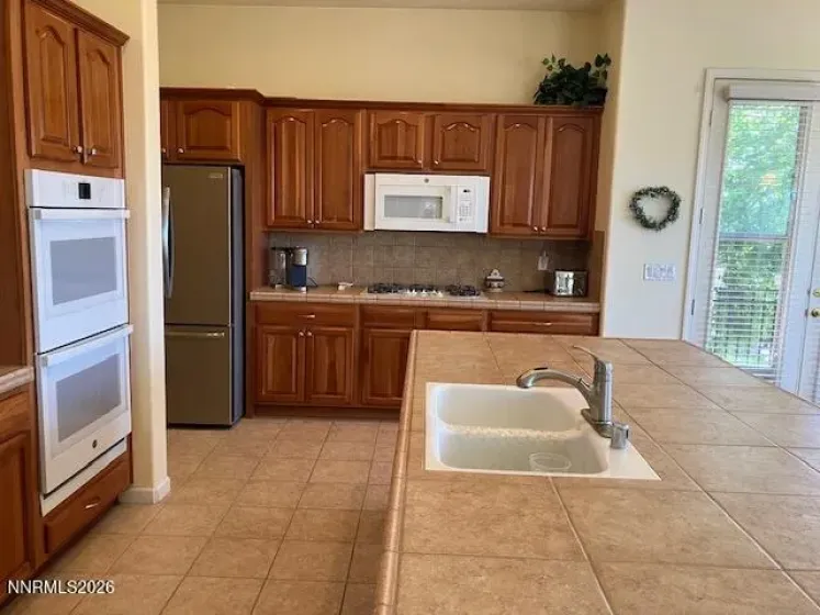 2870 Halo, Sparks, Nevada 89436, 4 Bedrooms Bedrooms, ,3 BathroomsBathrooms,Residential,Residential,Halo,0,260007605