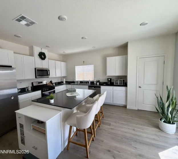 7485 Capstone, Reno, Nevada 89506, 4 Bedrooms Bedrooms, ,3 BathroomsBathrooms,Residential,Residential,Capstone,0,260007637