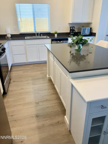 7485 Capstone, Reno, Nevada 89506, 4 Bedrooms Bedrooms, ,3 BathroomsBathrooms,Residential,Residential,Capstone,0,260007637