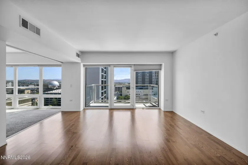 255 Sierra, Reno, Nevada 89501, 1 Bedroom Bedrooms, ,1 BathroomBathrooms,Residential,Residential,Sierra,0,260006056