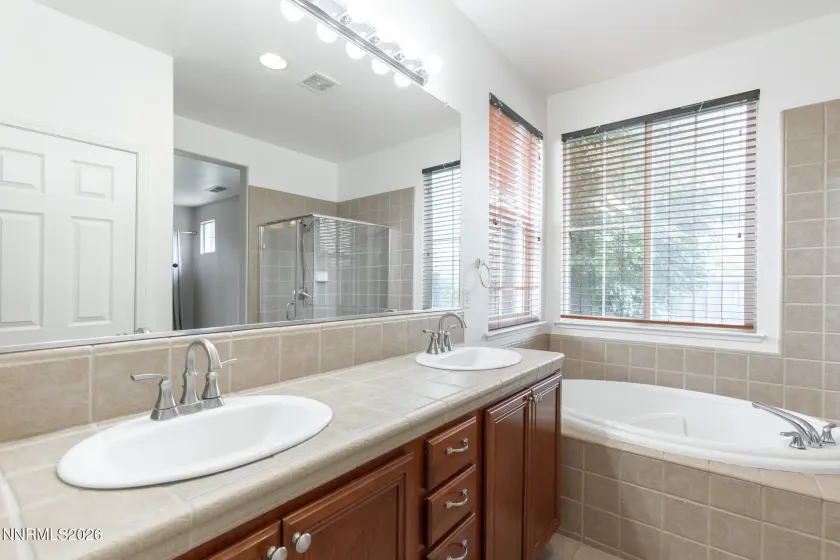 420 Ruffian, Reno, Nevada 89521, 3 Bedrooms Bedrooms, ,2 BathroomsBathrooms,Residential,Residential,Ruffian,0,260007649