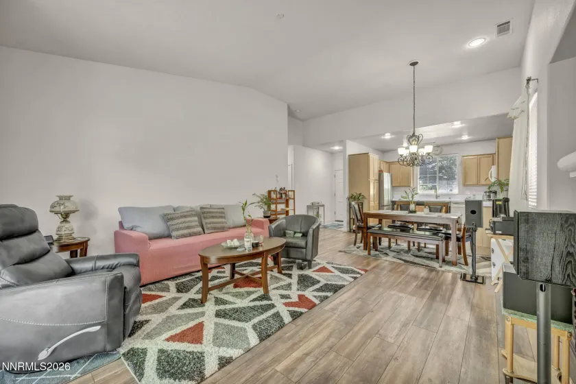 2952 Granville, Sparks, Nevada 89436, 3 Bedrooms Bedrooms, ,2 BathroomsBathrooms,Residential,Residential,Granville,0,260007650