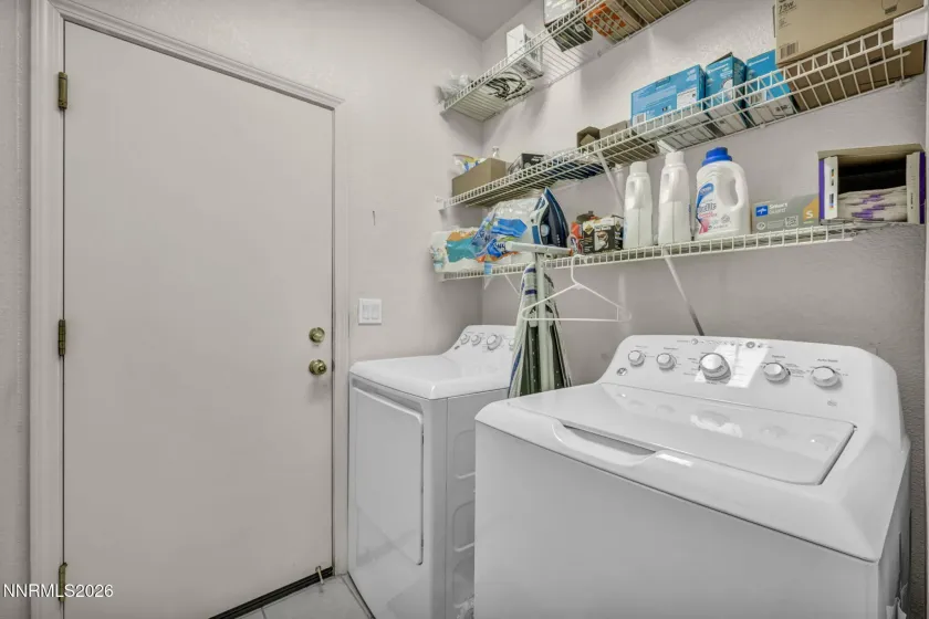 2952 Granville, Sparks, Nevada 89436, 3 Bedrooms Bedrooms, ,2 BathroomsBathrooms,Residential,Residential,Granville,0,260007650
