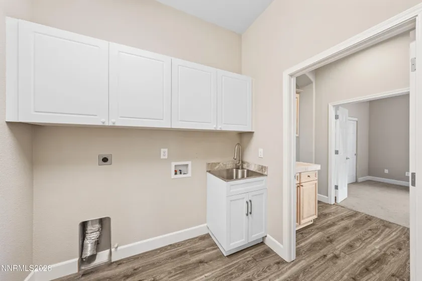 7483 Europa, Sparks, Nevada 89436, 4 Bedrooms Bedrooms, ,2 BathroomsBathrooms,Residential,Residential,Europa,0,260000621