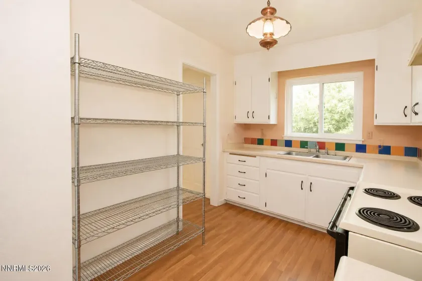 212 Long, Carson City, Nevada 89706, 6 Bedrooms Bedrooms, ,3 BathroomsBathrooms,Residential Income,Residential,Long,0,260007682