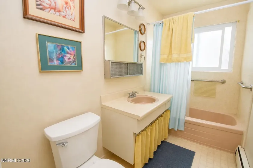 212 Long, Carson City, Nevada 89706, 6 Bedrooms Bedrooms, ,3 BathroomsBathrooms,Residential Income,Residential,Long,0,260007682