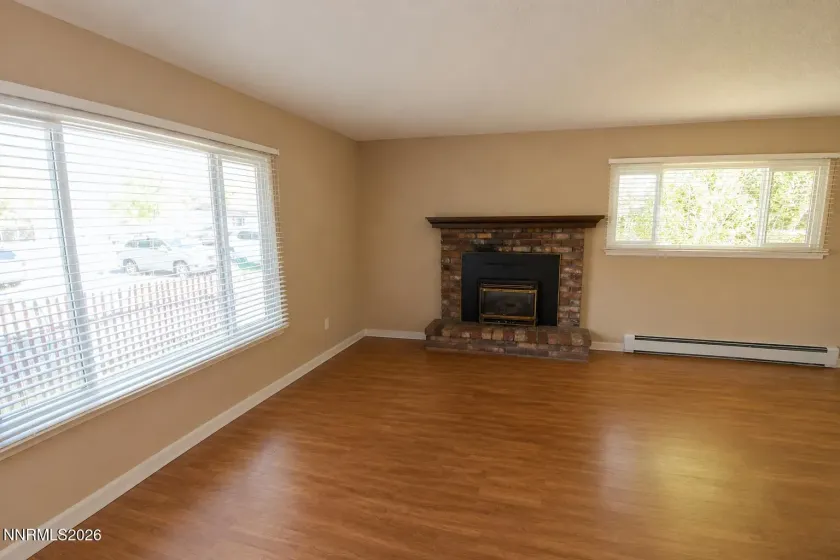 212 Long, Carson City, Nevada 89706, 6 Bedrooms Bedrooms, ,3 BathroomsBathrooms,Residential Income,Residential,Long,0,260007682