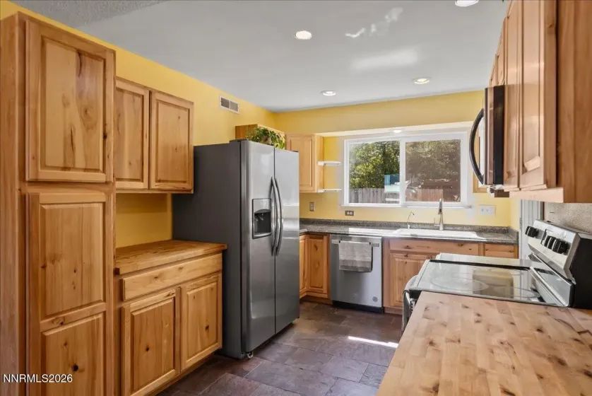 3164 Danville, Sparks, Nevada 89434, 3 Bedrooms Bedrooms, ,2 BathroomsBathrooms,Residential,Residential,Danville,0,260007698