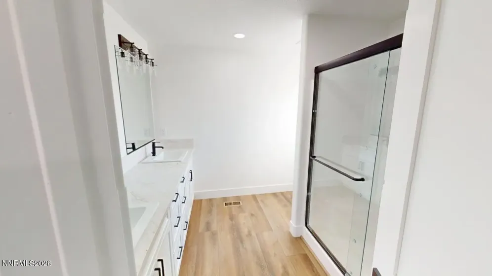 435 Emerald, Battle Mountain, Nevada 89820, 3 Bedrooms Bedrooms, ,2 BathroomsBathrooms,Residential,Residential,Emerald,0,260007740