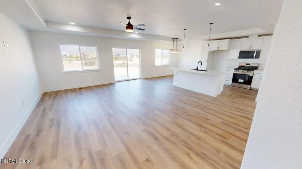 435 Emerald, Battle Mountain, Nevada 89820, 3 Bedrooms Bedrooms, ,2 BathroomsBathrooms,Residential,Residential,Emerald,0,260007740