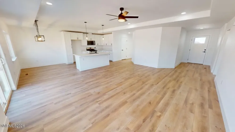 435 Emerald, Battle Mountain, Nevada 89820, 3 Bedrooms Bedrooms, ,2 BathroomsBathrooms,Residential,Residential,Emerald,0,260007740