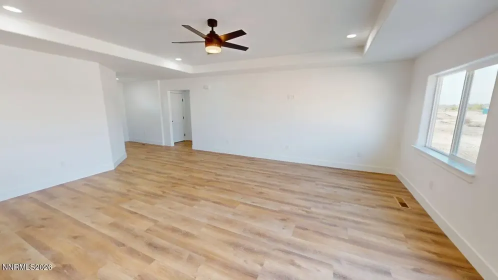 435 Emerald, Battle Mountain, Nevada 89820, 3 Bedrooms Bedrooms, ,2 BathroomsBathrooms,Residential,Residential,Emerald,0,260007740