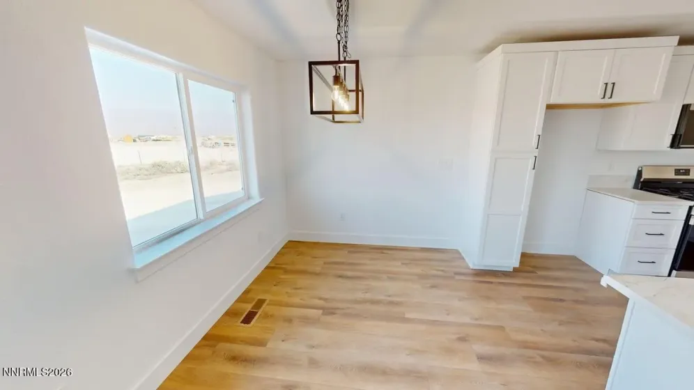 435 Emerald, Battle Mountain, Nevada 89820, 3 Bedrooms Bedrooms, ,2 BathroomsBathrooms,Residential,Residential,Emerald,0,260007740