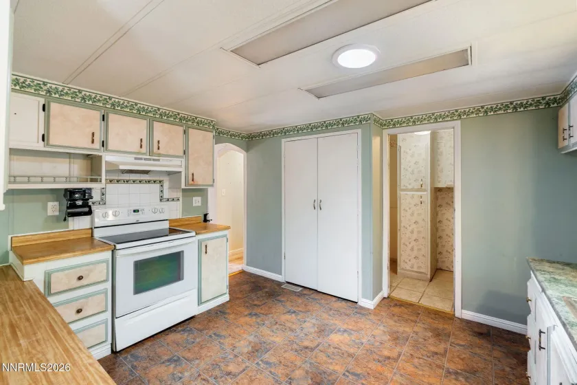 150 Chlorite, Reno, Nevada 89521, 4 Bedrooms Bedrooms, ,2 BathroomsBathrooms,Residential,Residential,Chlorite,0,260007748